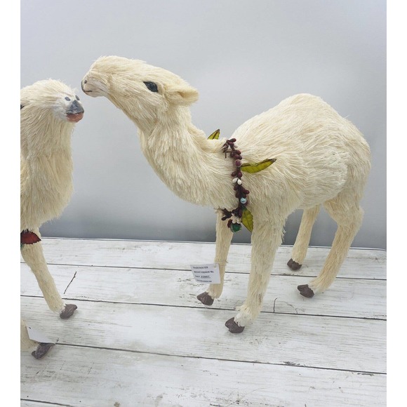 Trademark Exclusive Large Pair Decorative Nativity Standing Lamas/Camels 15x17" - Picture 10 of 12